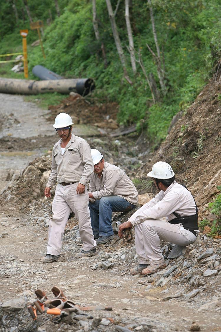 Concluye Pemex reparación de ductos fracturados en Cuaxicala