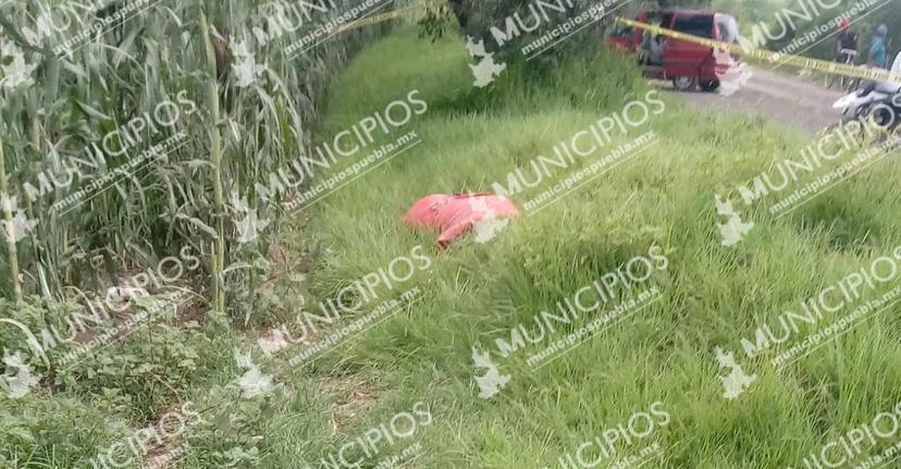 Cubren con lona cadáver en avanzado estado de descomposición en Texmelucan