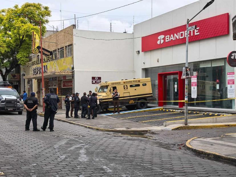 Custodio de empresa de valores balea a cuentahabiente en Tehuacán