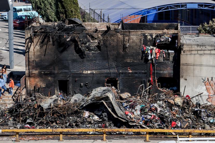 VIDEO Domicilio queda consumido por el fuego sobre el Periférico Ecológico