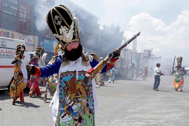 En Huejotzingo, danzantes desafían al Covid