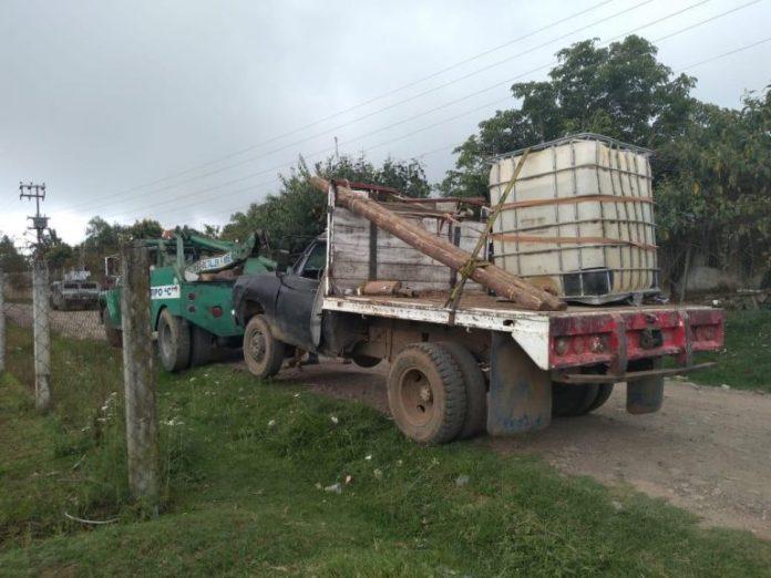 Aseguran 2 mil 400 litros de huachicol en la Sierra Norte