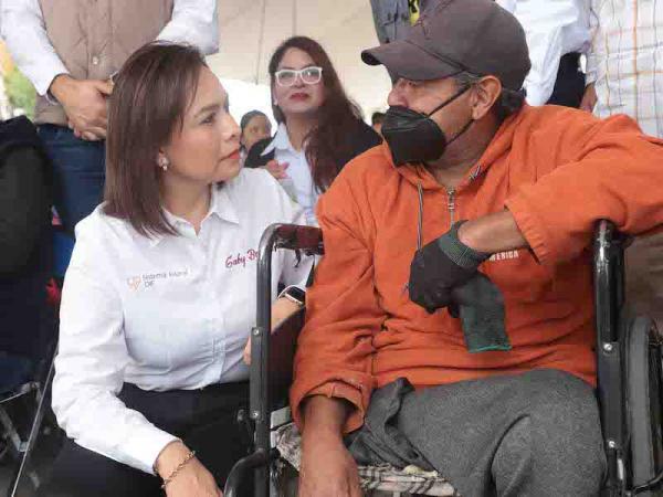 Con Jornada Incluyente, Gaby Bonilla atiende a personas con discapacidad en Lara Grajales