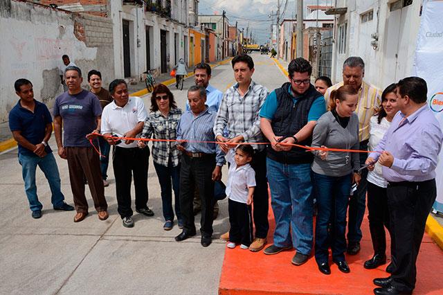 Entregan obras en barrios de Tlatempa y Xixitla en San Pedro