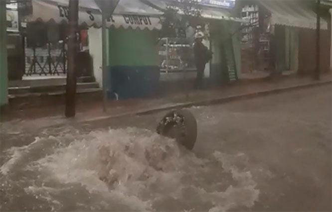 Lluvia genera inundaciones en Izúcar