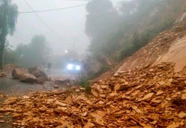 En peligro, habitantes de San Antonio Cañada por derrumbes ante lluvias 