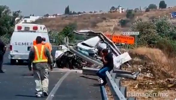 VIDEO Carambola en la Puebla-Tlaxcala deja dos lesionados y un muerto