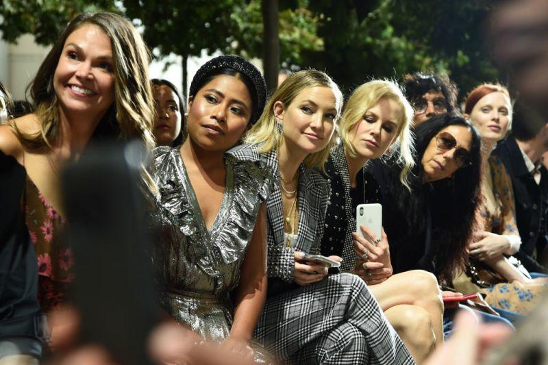 Yalitza se codea con celebridades en el Fashion Week de Nueva York