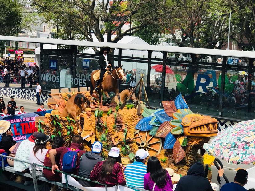 VIDEO Disfruta el tradicional Desfile del 5 de Mayo