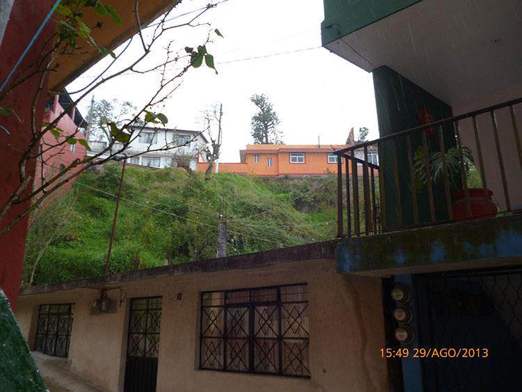Acusan vecinos de Teziutlán falta de apoyos de Protección Civil