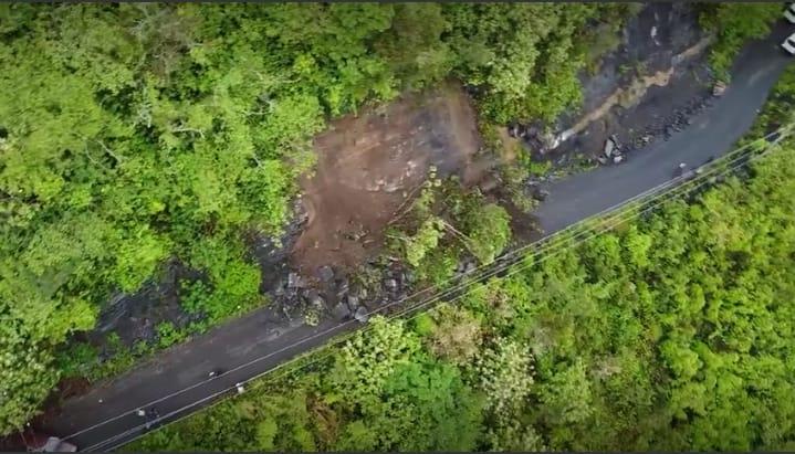 Lluvias bloquean carretera e incomunican juntas auxiliares de Xicotepec