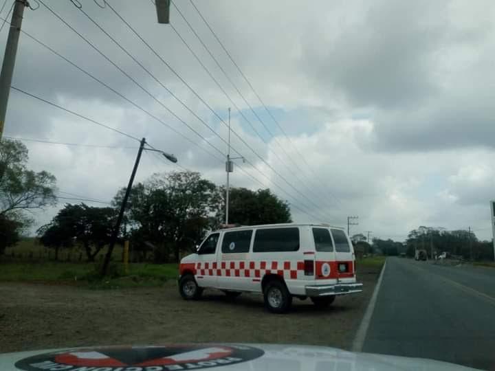 Dejan dos cuerpos desmembrados a pasos de la federal Pachuca-Tuxpan