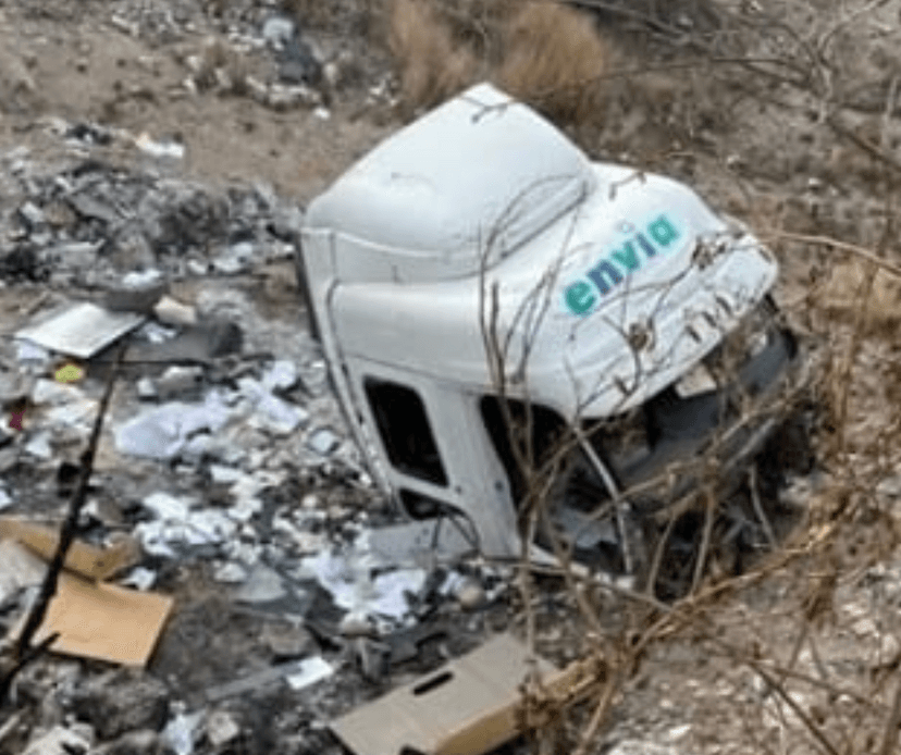 Localizan desvalijada cabina de tractocamión en barranca de Huixcolotla 