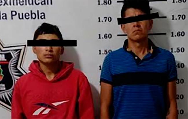 Aseguran a dos hombres en Texmelucan con réplicas de arma de fuego