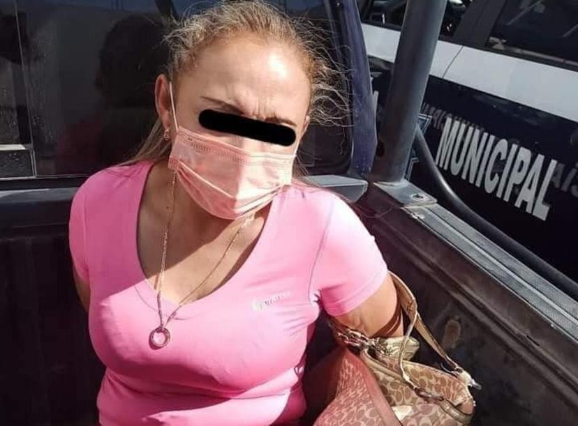 Detienen a mujer por portación ilegal de arma de fuego en Tehuacán 