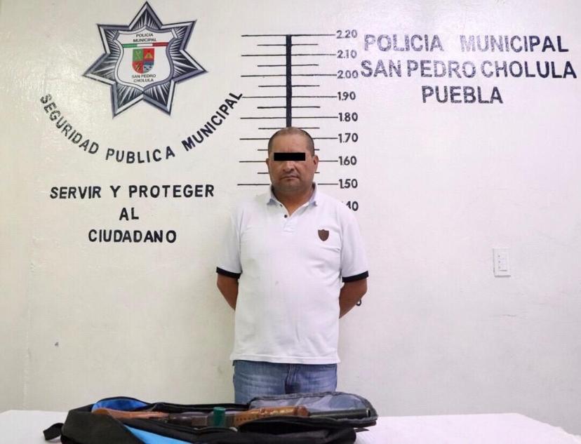 Ebrio es detenido con una escopeta en San Pedro Cholula