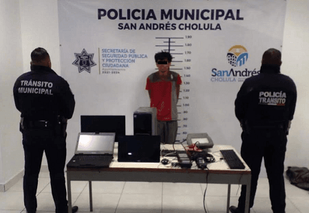 Intentó robar artículos en agencias automotrices de la Vía Atlixcáyotl