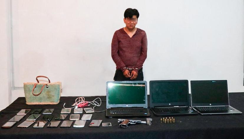 SSP detiene a sujeto con 19 celulares, 3 lap top y una 9 milímetros