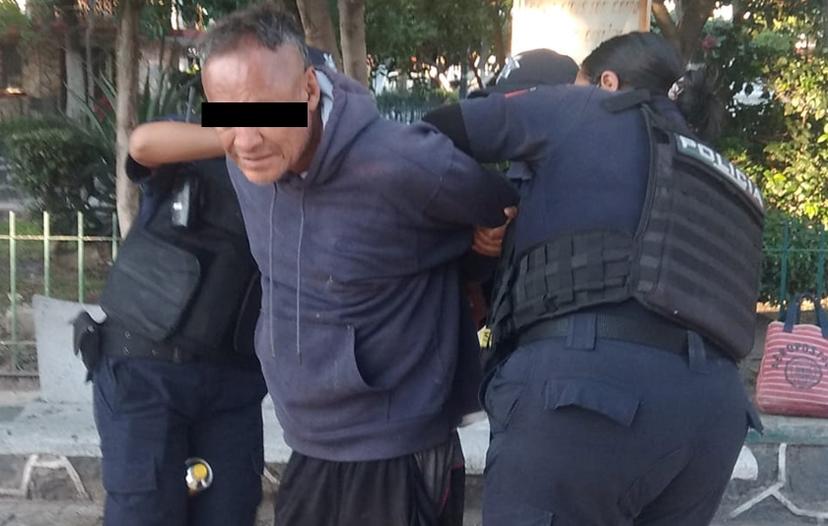 Detienen a acosador de mujeres en zócalo de Izúcar