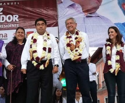 AMLO visita Puebla en el momento más crítico de la pandemia Covid-19