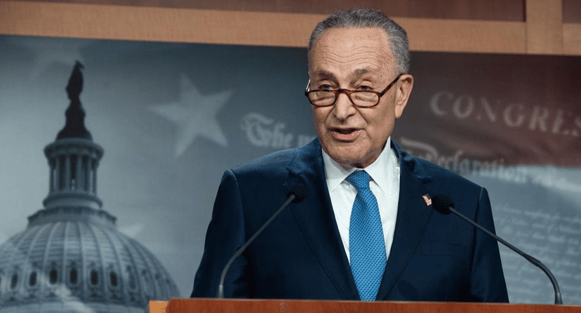 Chuck Schumer exhortó al presidente Joe Biden a poner fin a las deportaciones masivas