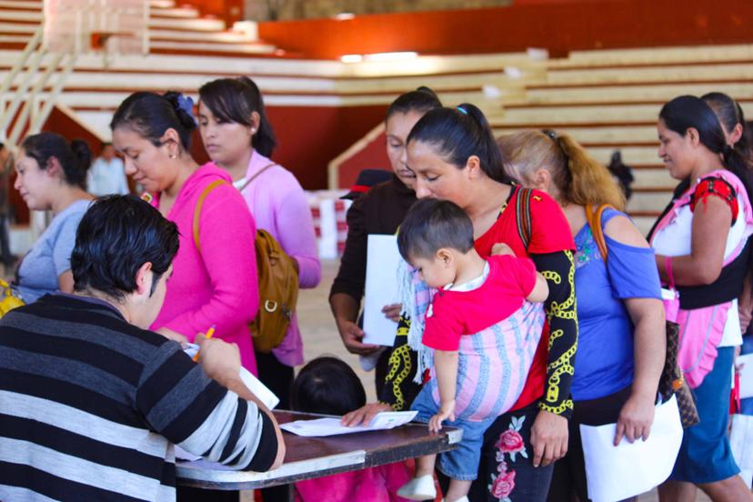 Entrega DIF de Huitzilan de Serdán mil 197 despensas