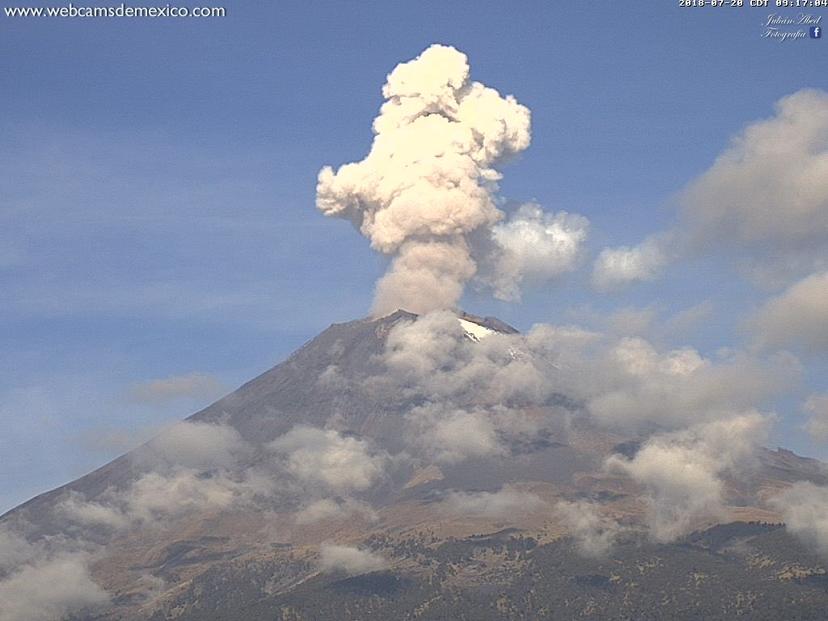 FOTOS: Genera el Popocatépetl 6 explosiones y 36 exhalaciones