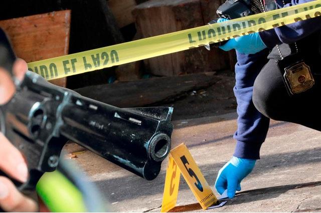 Frente a sus hijas, asesinan a un hombre afuera de una iglesia en Tepeaca