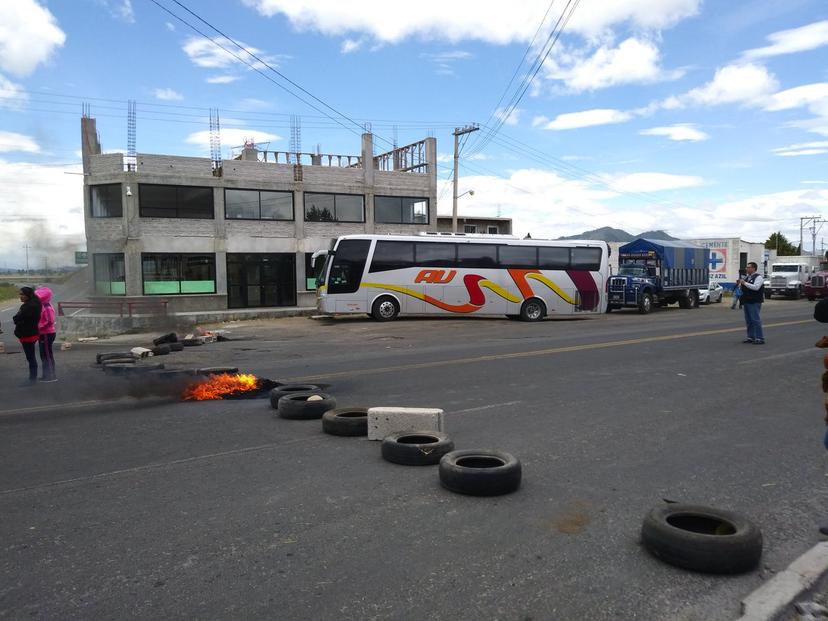 Habitantes de Cuyoaco ahora bloquean la Amozoc-Teziutlán