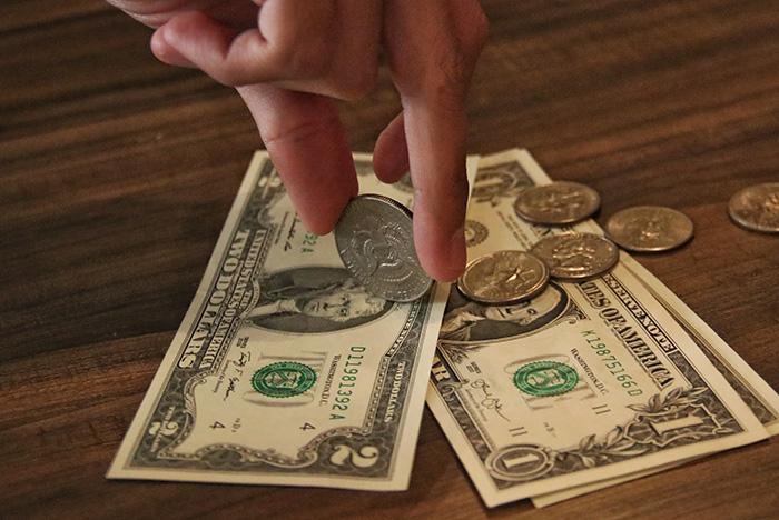 Dólar se vende a $19 en el AICM