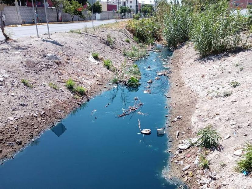 Escombros y descargas de lavanderías contaminan Dren de Valsequillo  