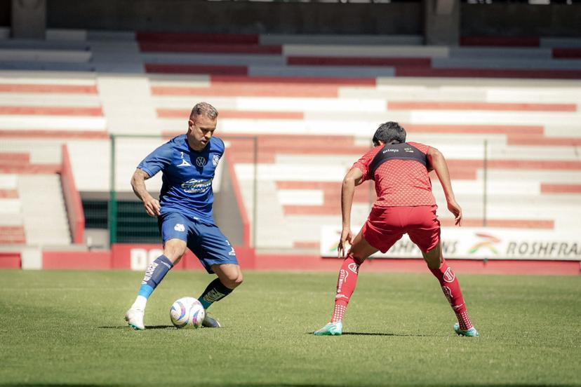 Puebla cierra pretemporada empatando con Toluca