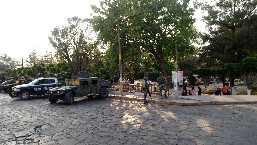 Mujeres y niños asaltan en el centro de Tecamachalco