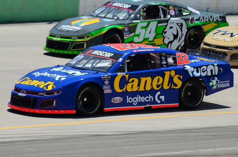 Santiago Tovar a un paso del Top 10 en clasificación general NASCAR México