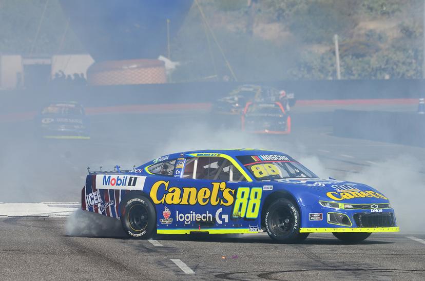 Rubén García Jr. arranca con triunfo en la NASCAR