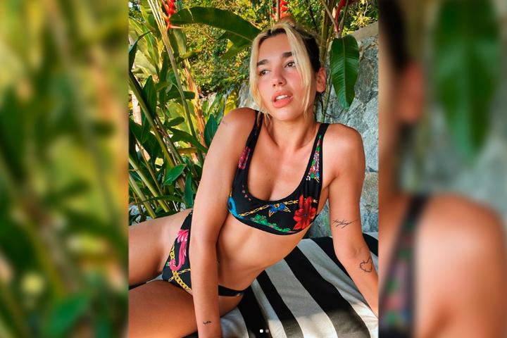 Dua Lipa orgullosa de su cuerpo se muestra al natural