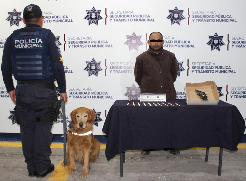 Detienen a sujeto en la Capu, llevaba arma y cartuchos útiles