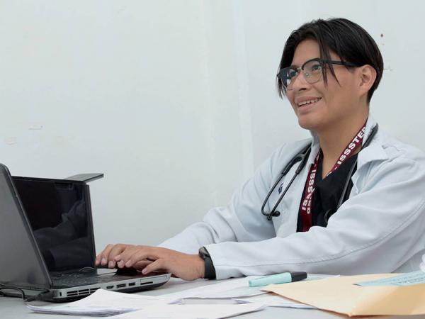 Inicia ISSSTEP proceso de ingreso para especialidades médicas