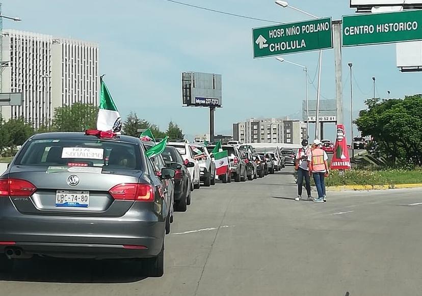 Por tercera semana realizan poblanos marcha antiAMLO