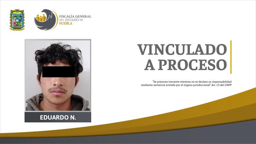 Obligó a su hija de 5 años a observarlo en actos eróticos