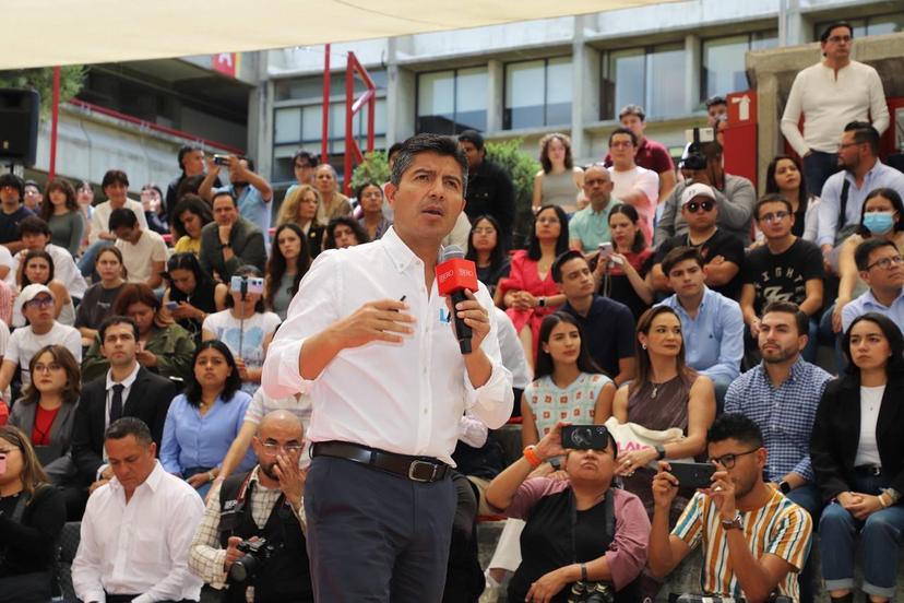 Eduardo Rivera presenta propuestas y responde cuestionamientos en la Ibero