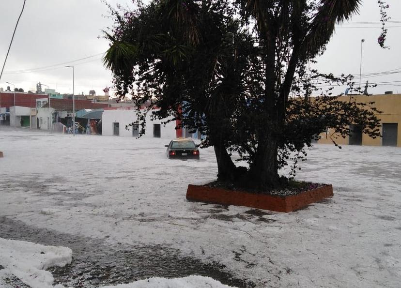 VIDEO Puebla, bajo el agua y el granizo este domingo