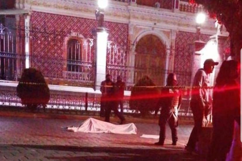 Hallan cadáver de un joven en pleno zócalo de Acatzingo