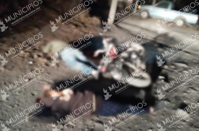 Acribillan a jóvenes cuando circulaban en una moto en Tecamachalco