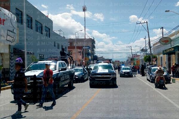 Impiden huachicoleros salida de cuerpos tras balacera en El Verde