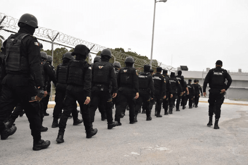 Arriban a Nuevo León 300 elementos federales