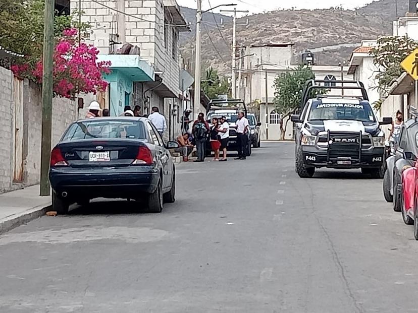 Muere electrocutado en el techo de una casa en Tehuacán