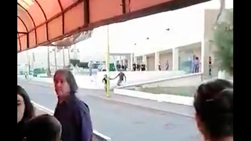 VIDEO Muere Guardia al defender a paciente de un sicario en el IMSS