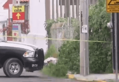 VIDEO Dejan encobijado en avenida Gavilanes de Xilotzingo