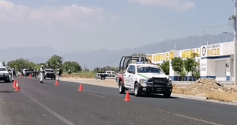 Balacera entre comando y policías deja 5 heridos y 2 muertos en Ajalpan 